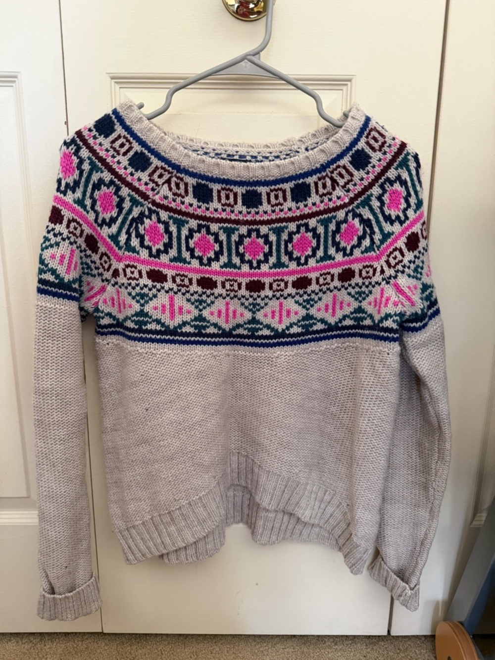 American Eagle sweater